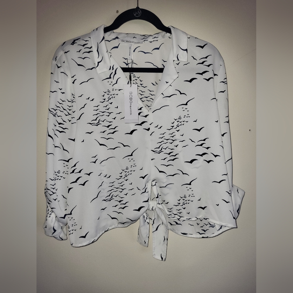 BCBGeneration White and Navy Patterned Blouse